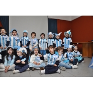 Los más pequeños celebraron el DIA DE LA BANDERA